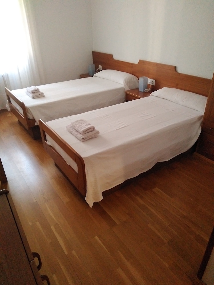 Traditional Twin Room, Garden View photo 3