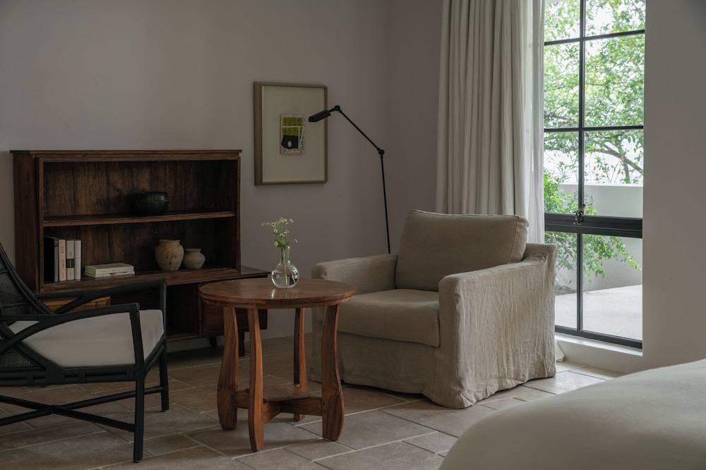 Basic Double Room, Courtyard View photo 2