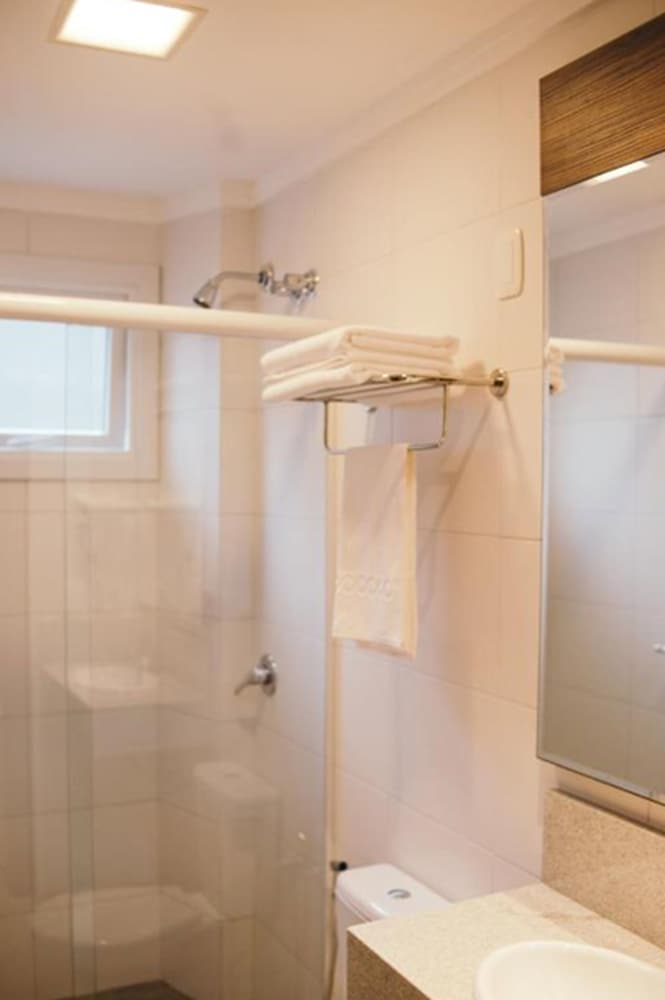 Luxury Room thumbnail 6