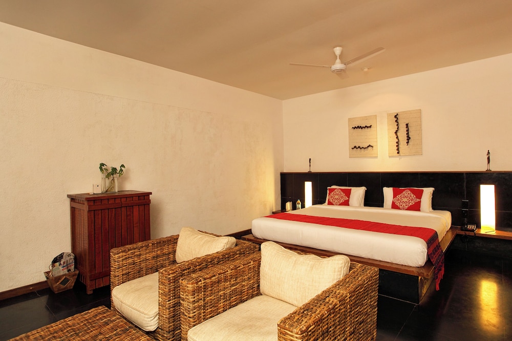 Luxury Room, 1 King Bed, River View