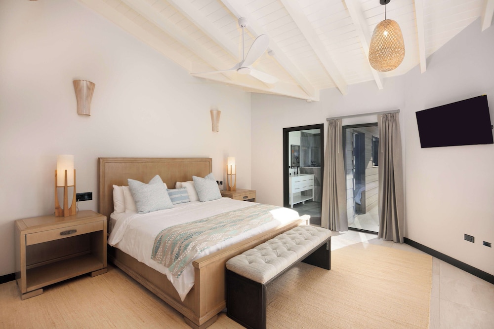 Room (blue Heaven Rendezvous)