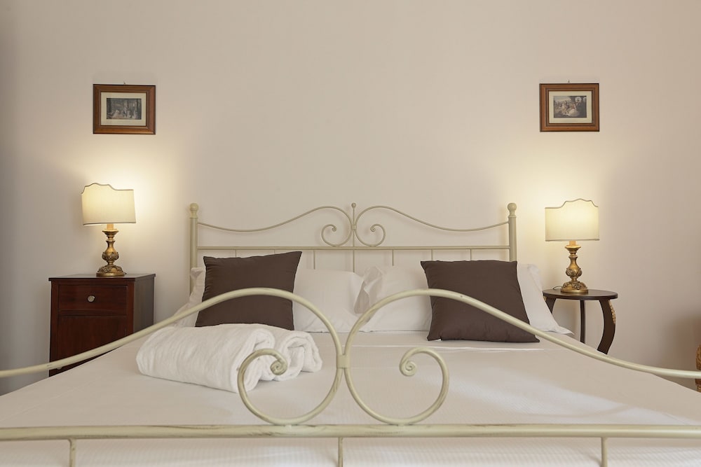 Deluxe Room, 1 Bedroom, City View, Tower photo 3