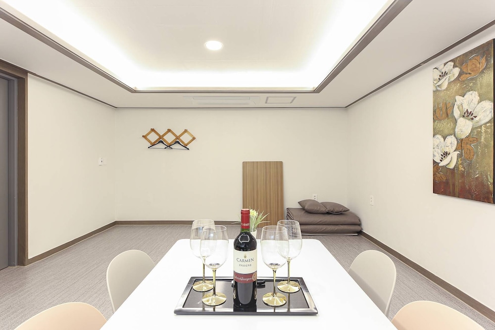 Basic Penthouse