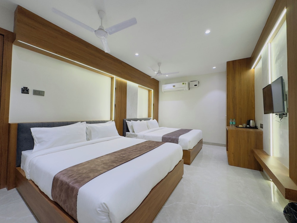 Family Suite, City View