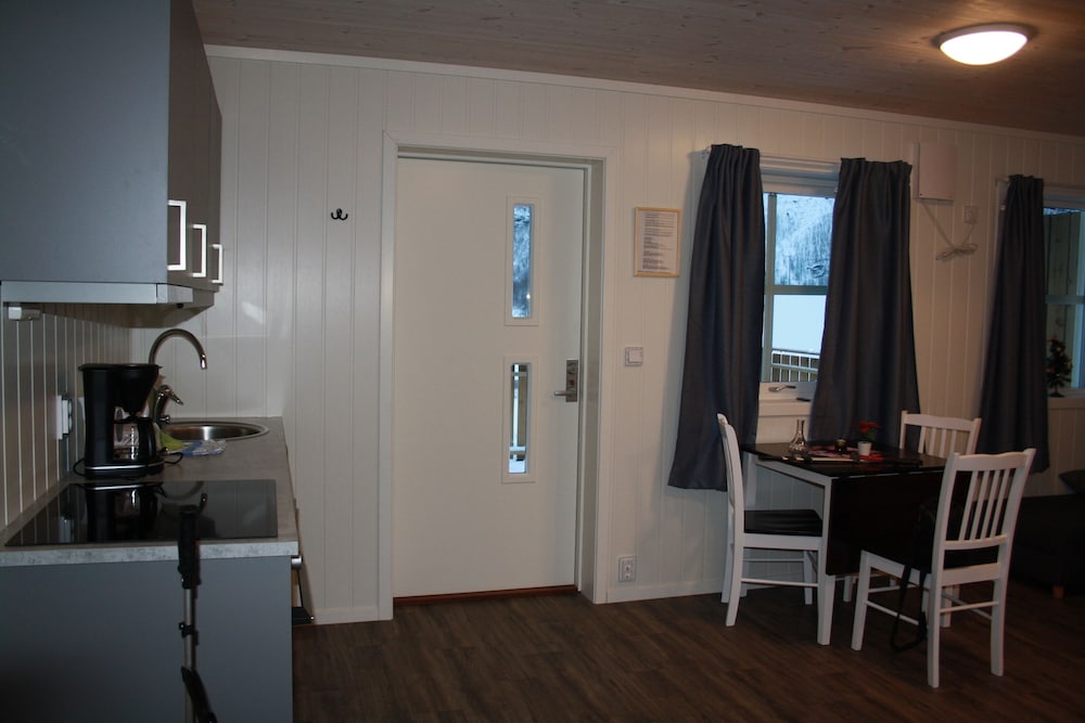 Double Room (bed linen for 2 people included) photo 3