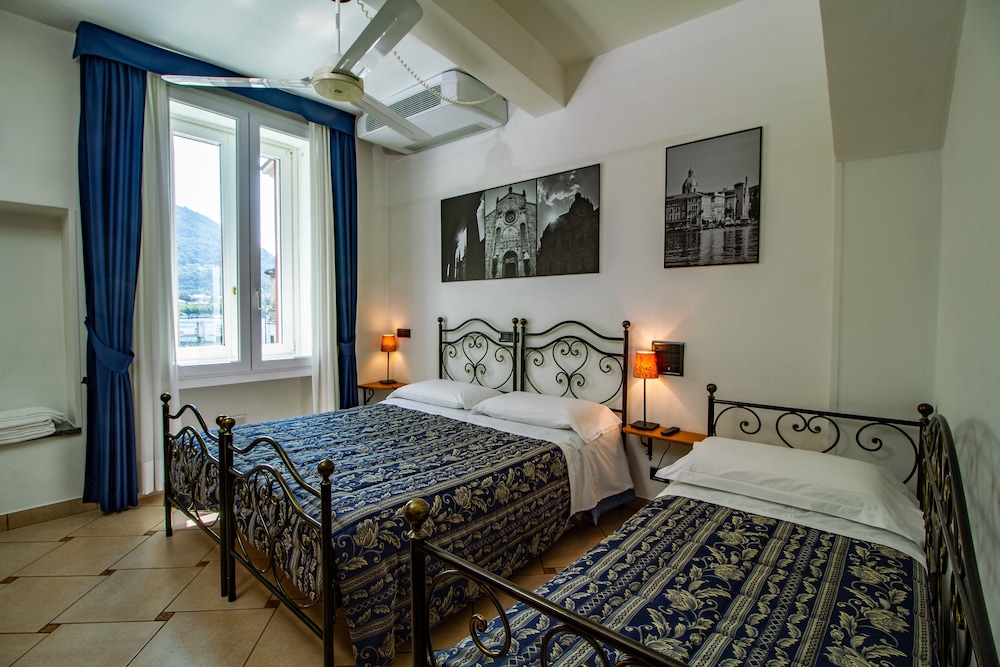 Standard Suite, 2 Bedrooms, Ensuite (5 pax) photo 1