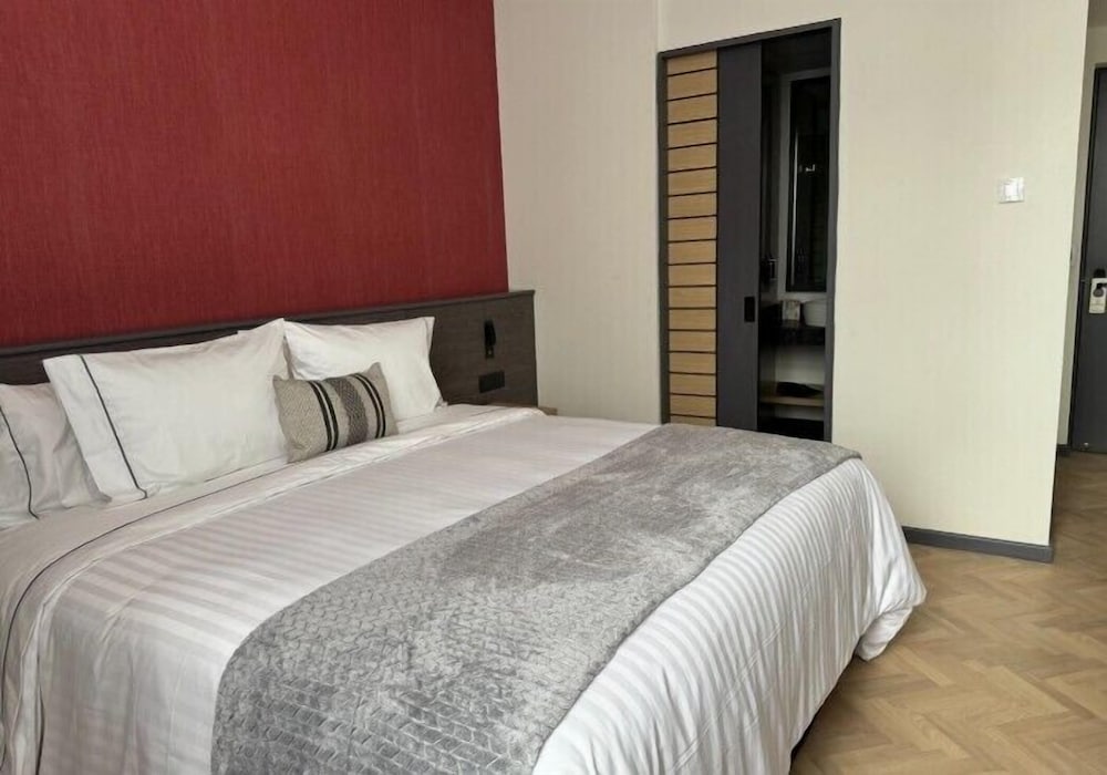 Single Room with Balcony - Pyramid Tower photo 3