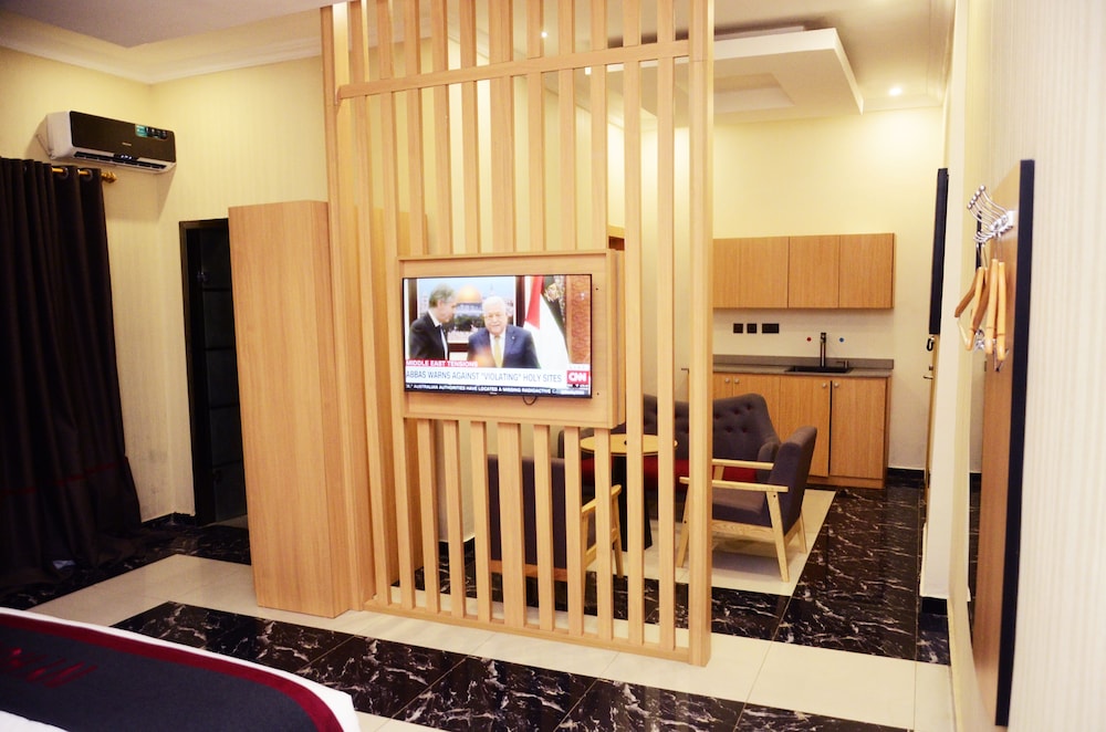 Standard Suite