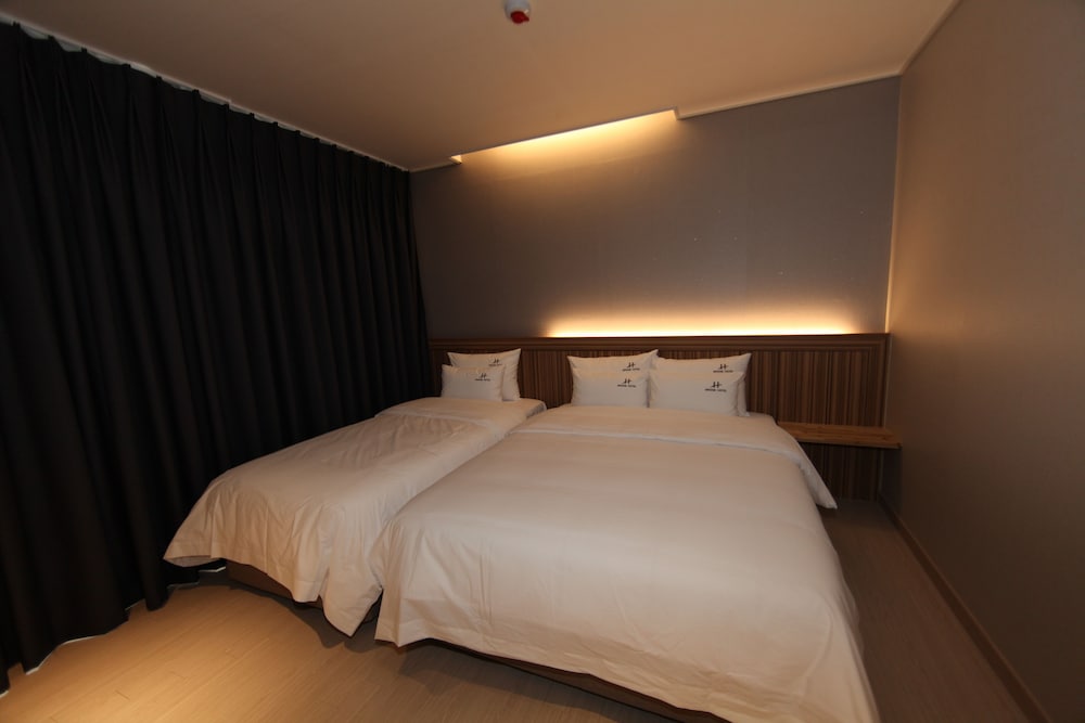 Room (VIP Ocean Bridge) - Photo 3
