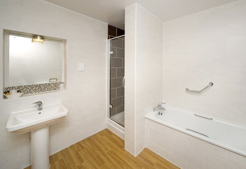 Standard Twin Room - Photo 5