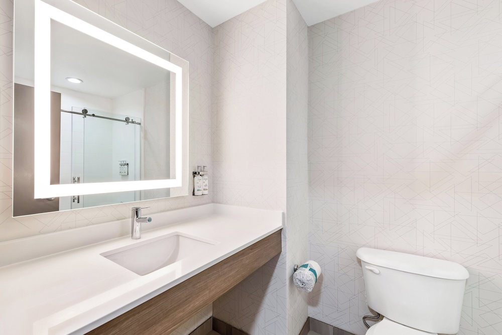 Suite, 2 Queen Beds - Photo 3