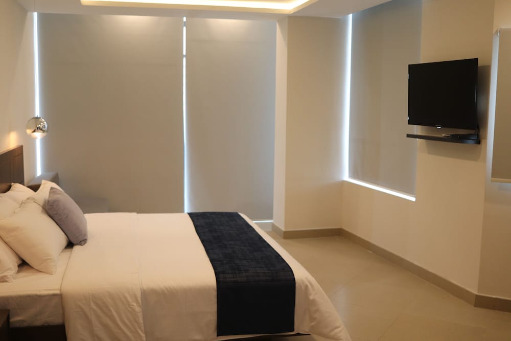Comfort Double Room, 1 King Bed, Ocean View photo 2