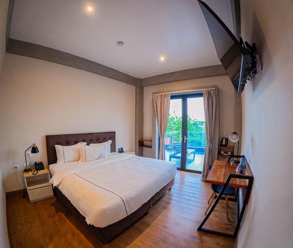 Junior Suite con vista al río y terraza (1 cama king)