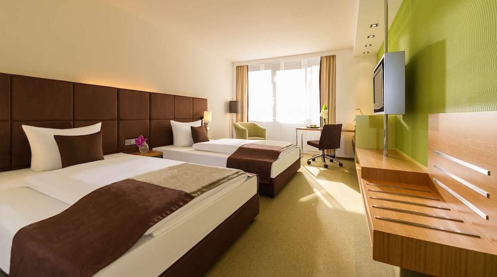 Standard Room, 2 Queen Beds, Non Smoking - Photo 4