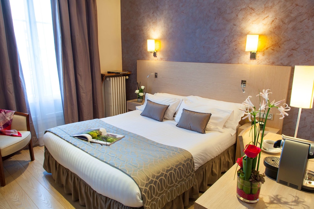 Comfort Room, 1 Queen Bed, Non Smoking - Photo 5