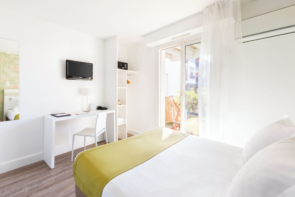 Classic Single Room