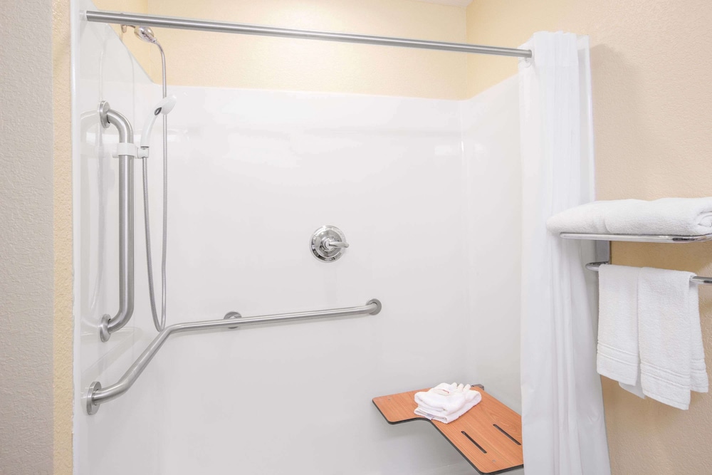 Room, Accessible - Photo 3
