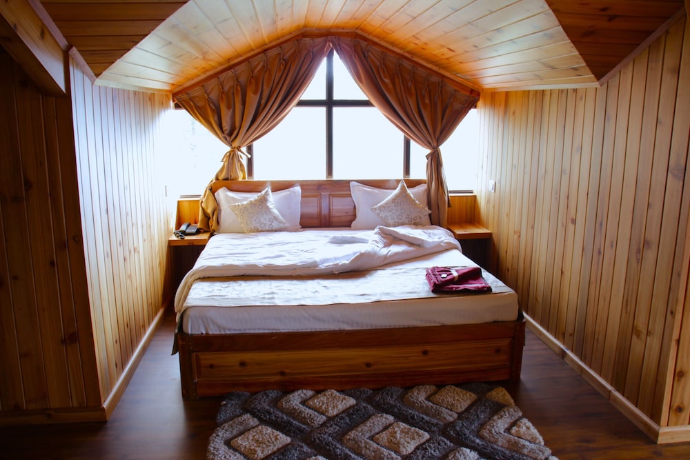Premium Room - Photo 11