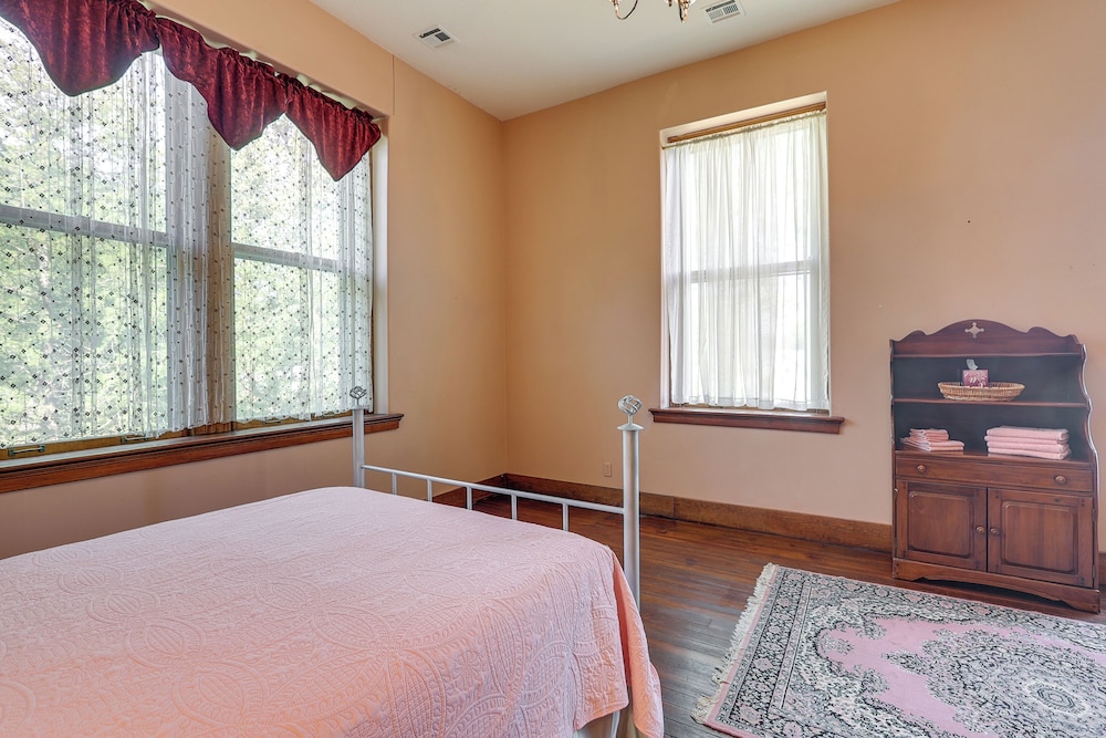 House (4 Bedrooms) photo 1