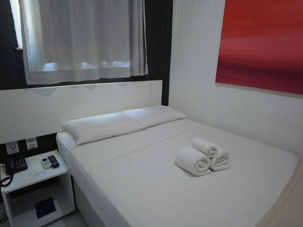 Standard Twin Room, No Windows