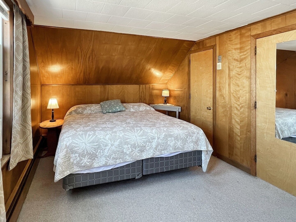 House, 2 Bedrooms photo 1