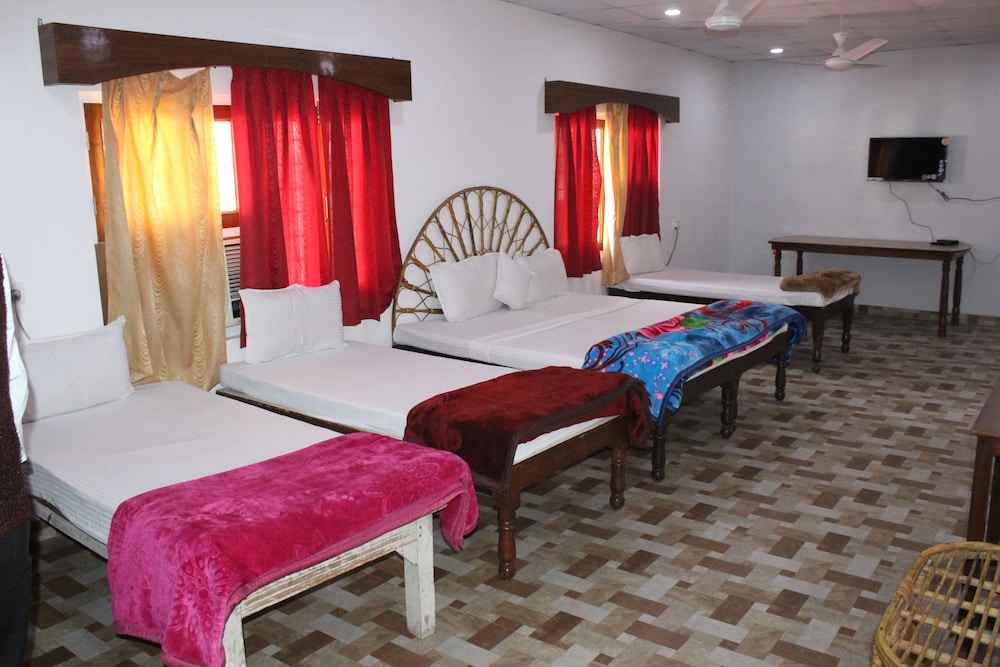 Family Suite, 1 Bedroom, Garden View, Garden Area photo 2