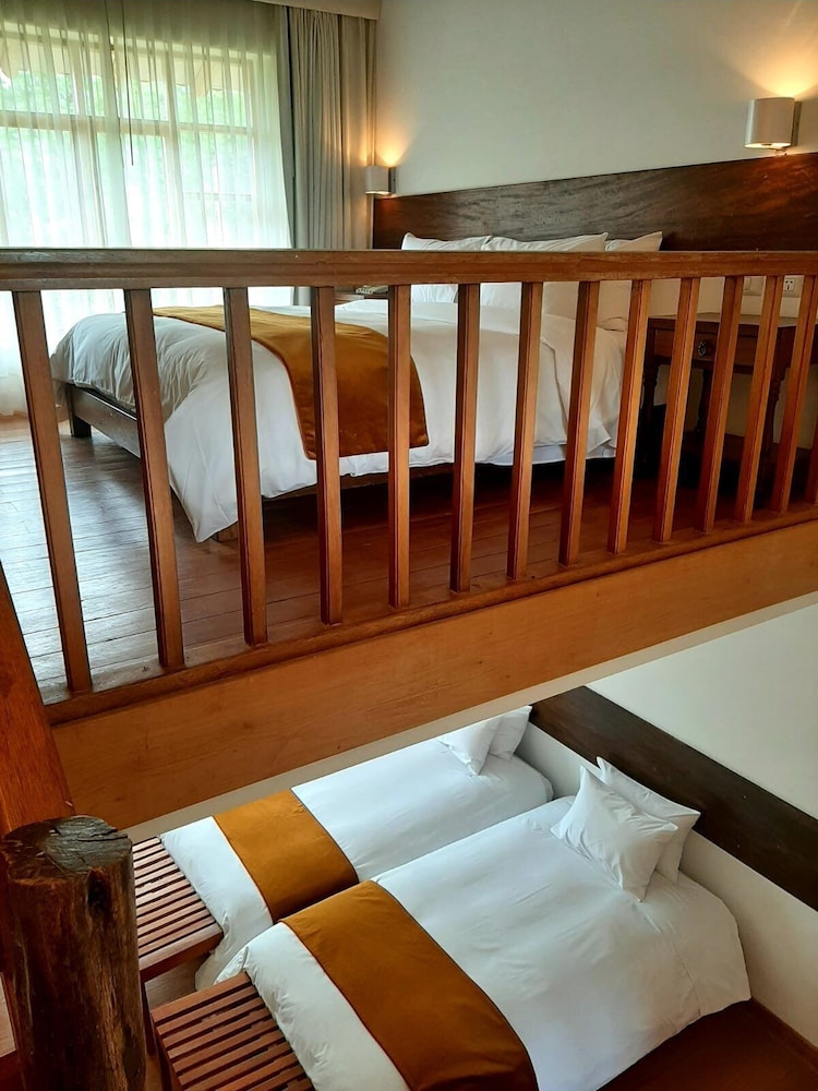 Family Suite, 1 King Bed photo 3