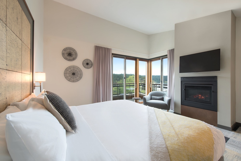 Deluxe Room, 1 King Bed