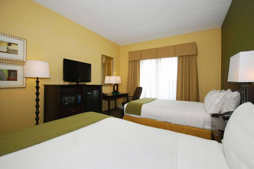 Suite, 2 Queen Beds, Non Smoking photo 1