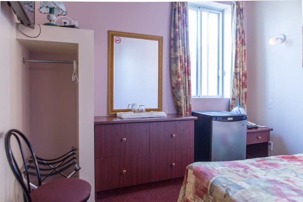 Economy Room, 1 Twin Bed photo 3