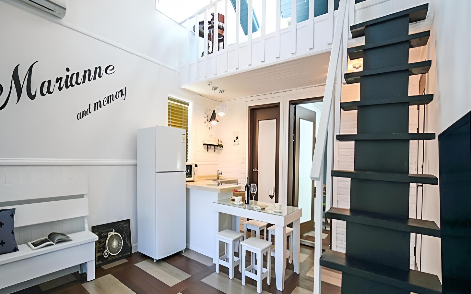 Room (Helios (Duplex)) - Photo 1