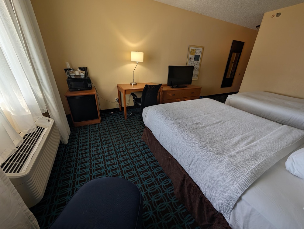 Standard Room, 2 Queen Beds, Accessible, Non Smoking - Photo 3