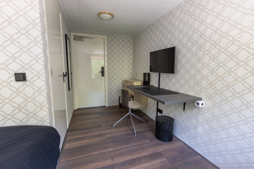 Business Room photo 1