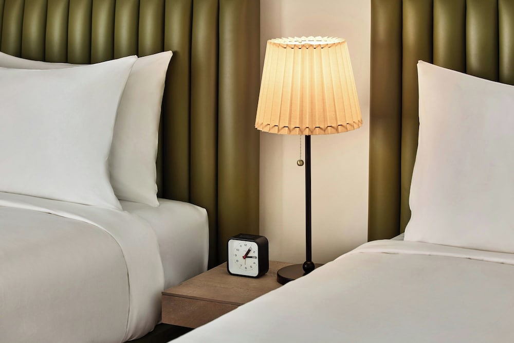 Premium Suite, 4 Bedrooms (3 Kingbeds & 2 Twinbeds)