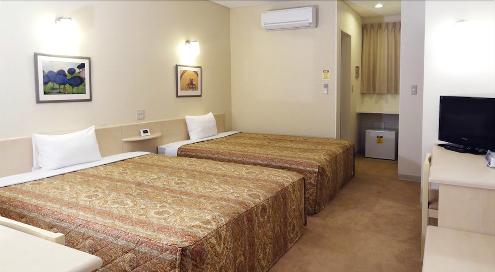 Standard Twin Room, 2 Queen Beds, Non Smoking photo 1