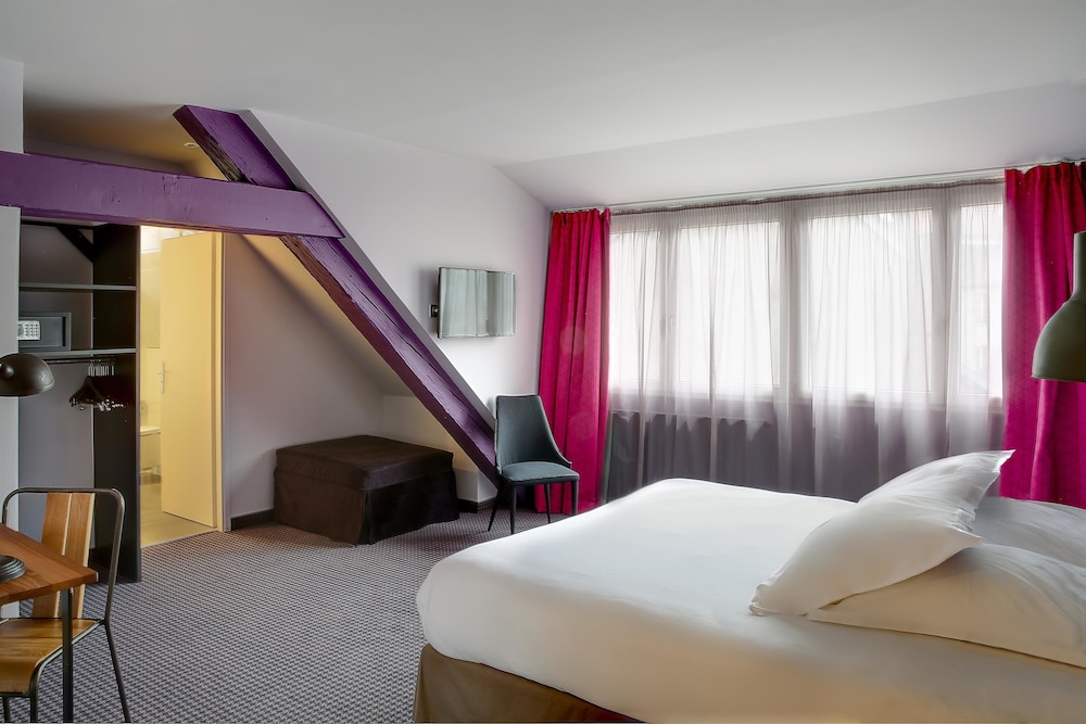Superior Room, 1 King Bed, Non Smoking (Twin bed on request) - Photo 8