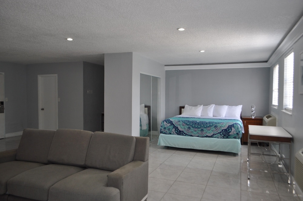 Comfort Suite photo 1