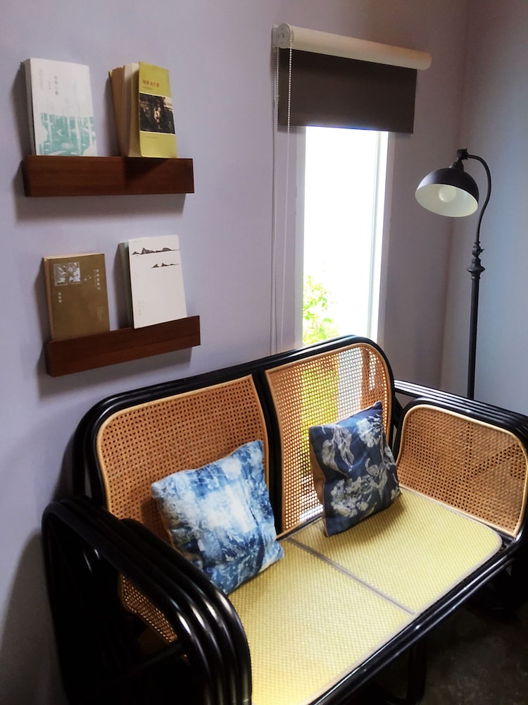 Signature Double Room, 1 Queen Bed photo 2