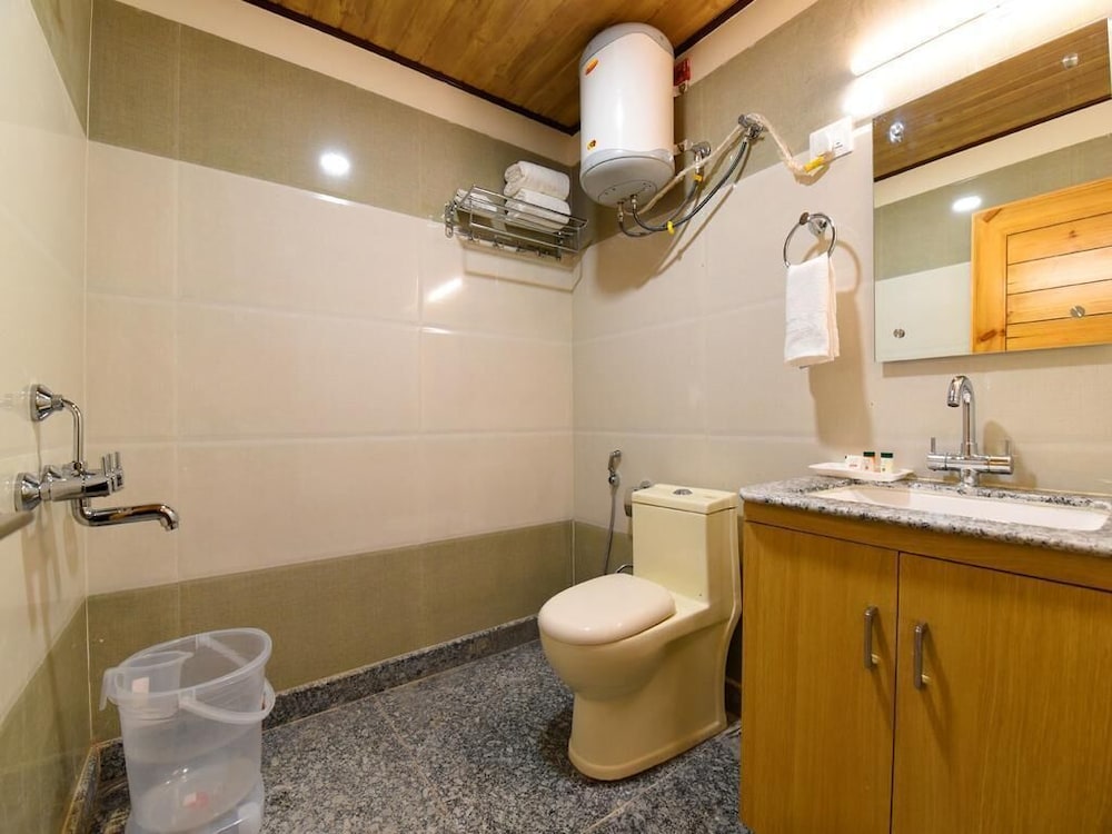Premium Room, 1 Double Bed, Non Smoking photo 2