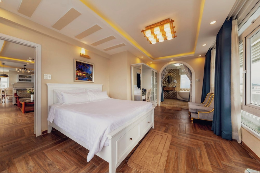 Penthouse, 2 Bedrooms photo 1