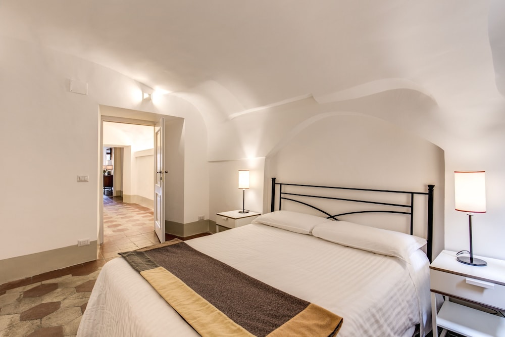 Grand Apartment (Banchi Vecchi) photo 3