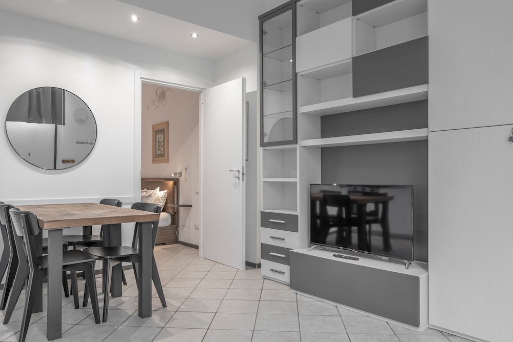 Apartment, Patio, City View