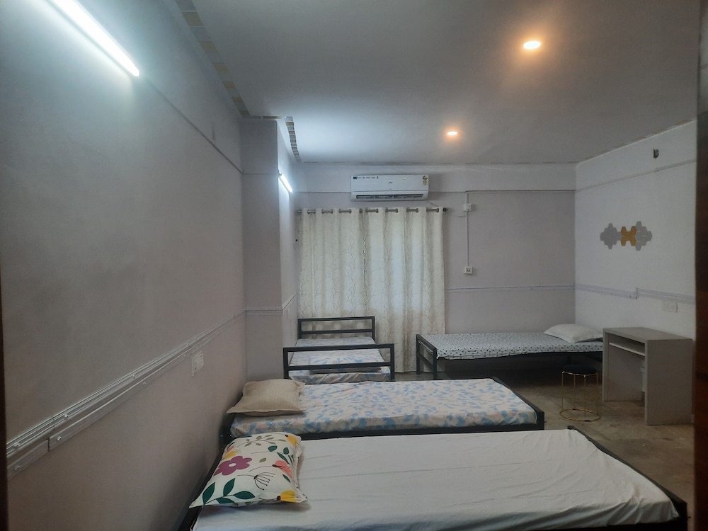 Basic Shared Dormitory, Patio