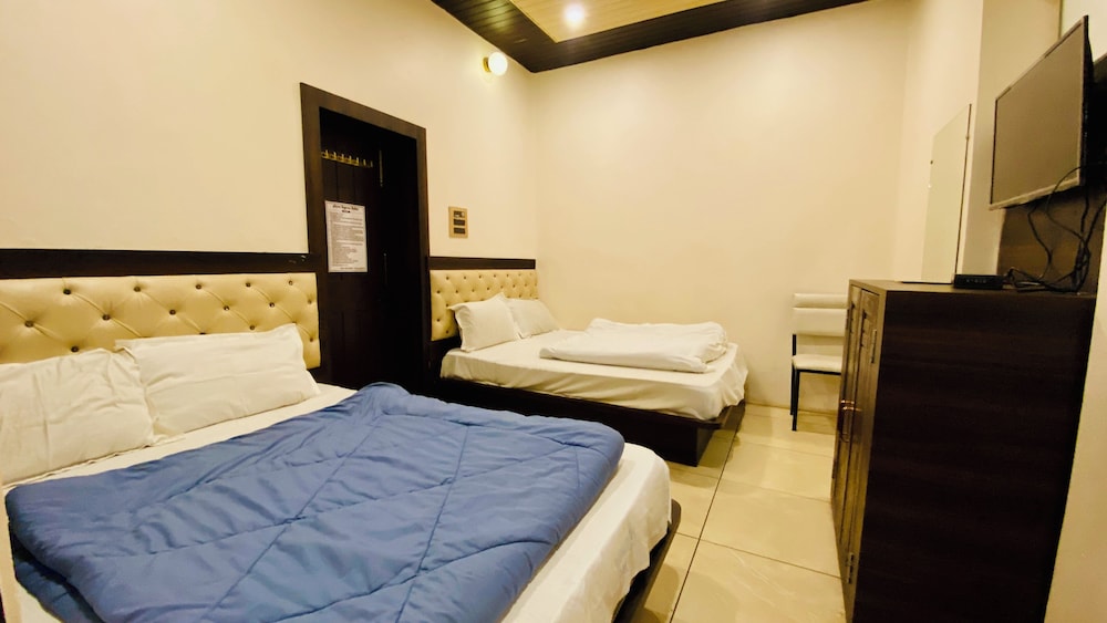 Family Studio, Multiple Beds