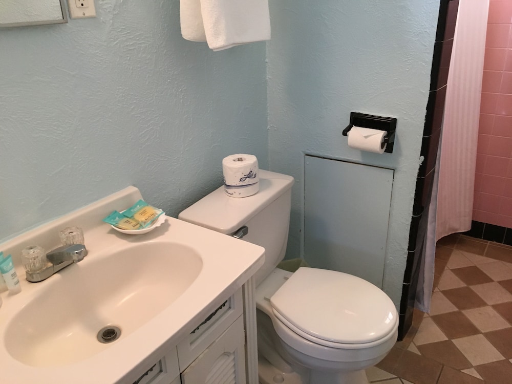 Standard Room, 2 Bedrooms, Kitchenette photo 2