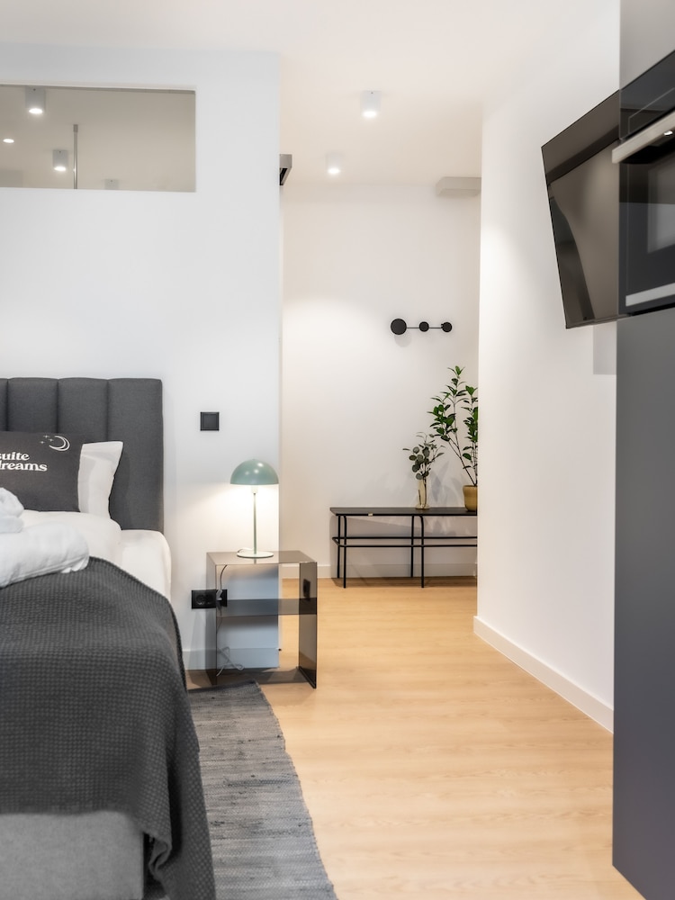 Suite M - Photo 26