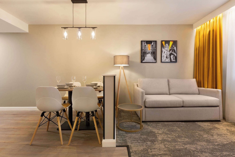 Apartment, 2 Bedrooms (1 King, 2 Twin, and 1 Sofabed) - Photo 5
