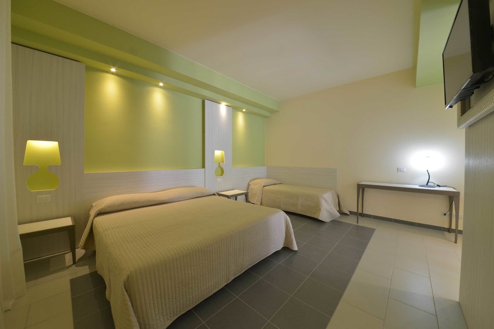 Superior Triple Room, City View