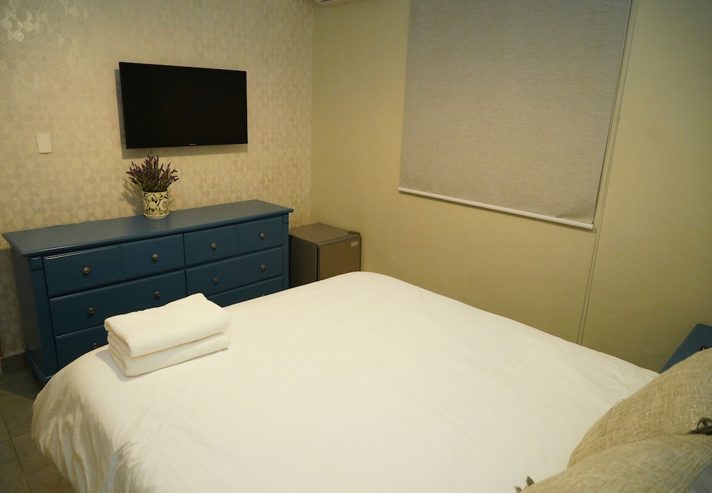Room 3 photo 2