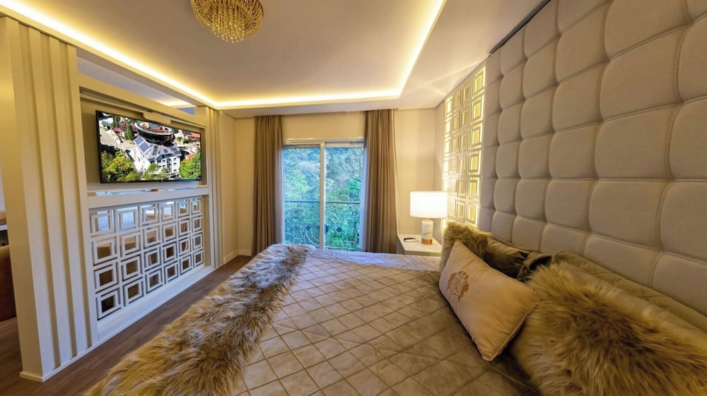 Triple Suite